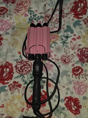 Pink Triple Barrel Waver Hair Curler